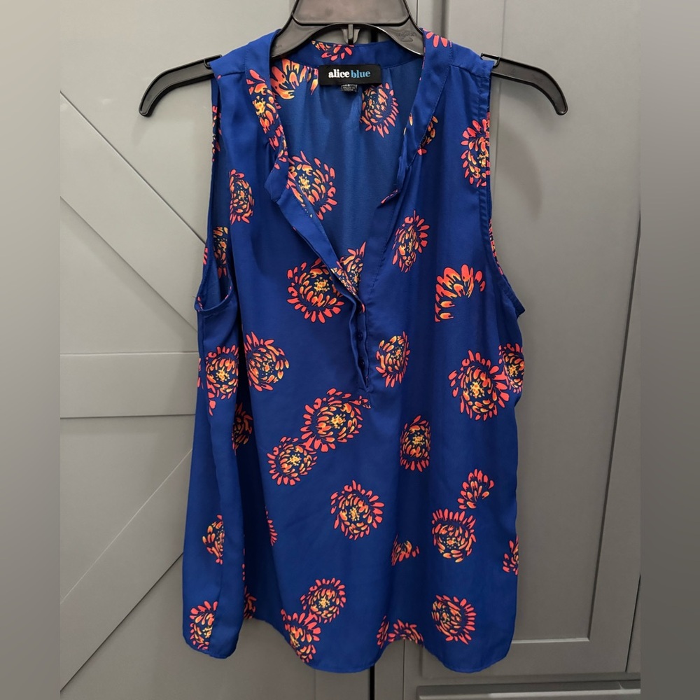 Alice Blue Floral blouse with Red and Orange Accents - Picture 2 of 6